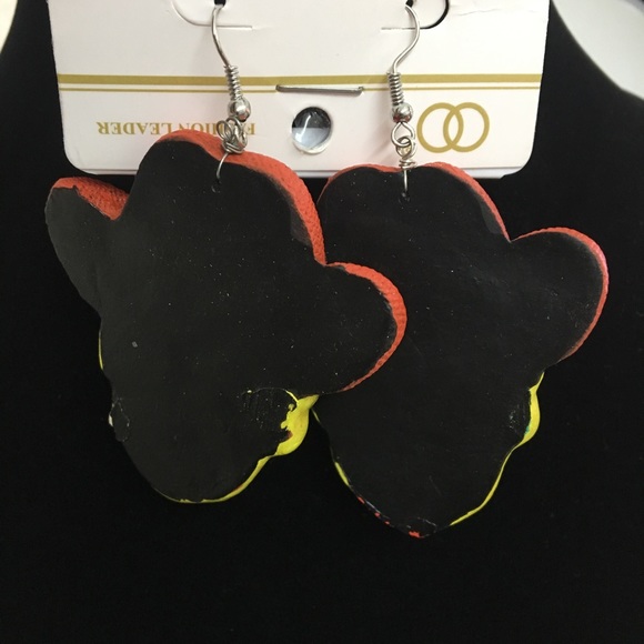 Earrings Skulls Western Cowboy Dia de los Muertos - Picture 2 of 2